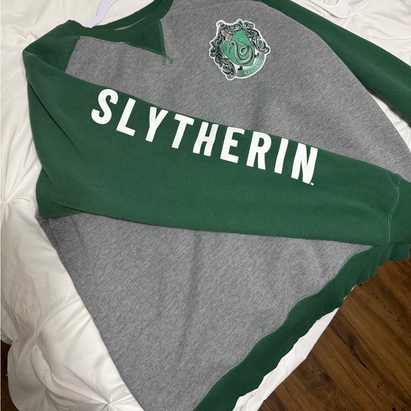 Harry Potter Universal Studios Slytherin Men's Crewneck Sweatshirt - Picture 4 of 5